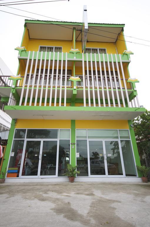 Phoonsab Hostel Phitsanulok Luaran gambar