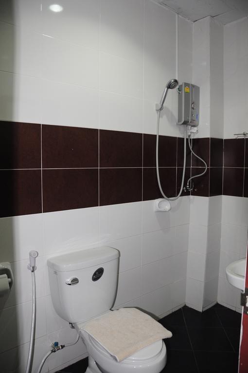 Phoonsab Hostel Phitsanulok Luaran gambar